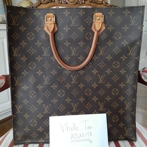 *SOLD**Louis Vuitton Sac Plat